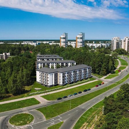 Cozy 2-Bedrooms Apartment In A New Complex Near The Airport And The Center Riga Exterior photo